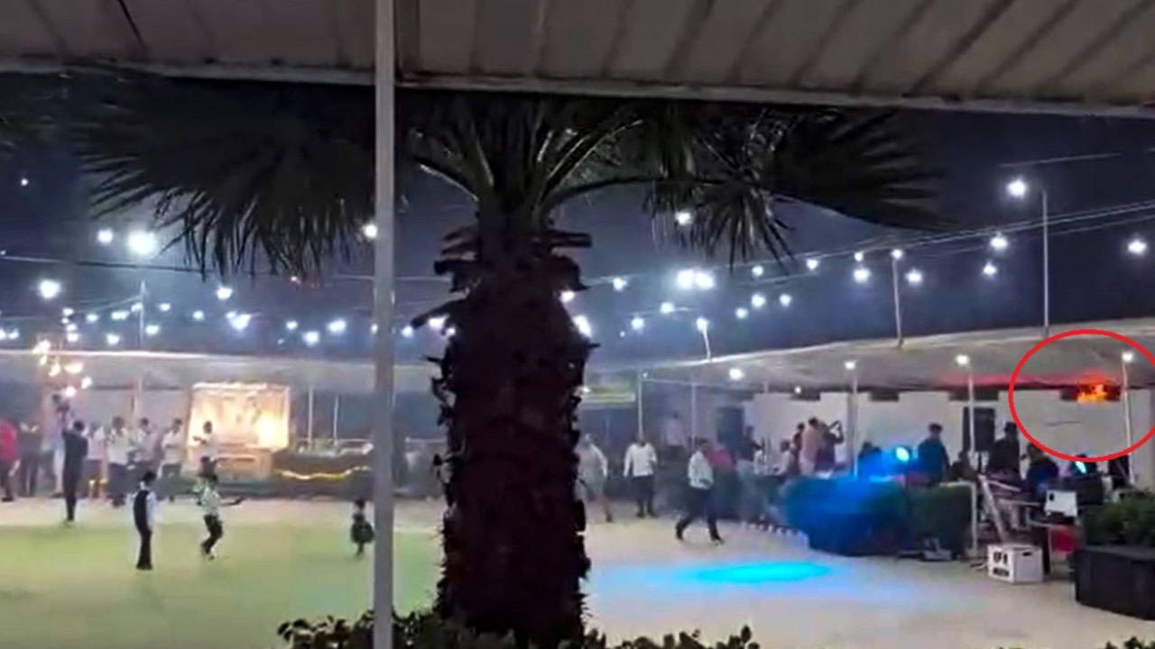 Hatay'da Düğün Salonunda Yangın: Davetliler Eğlenceye Devam Etti