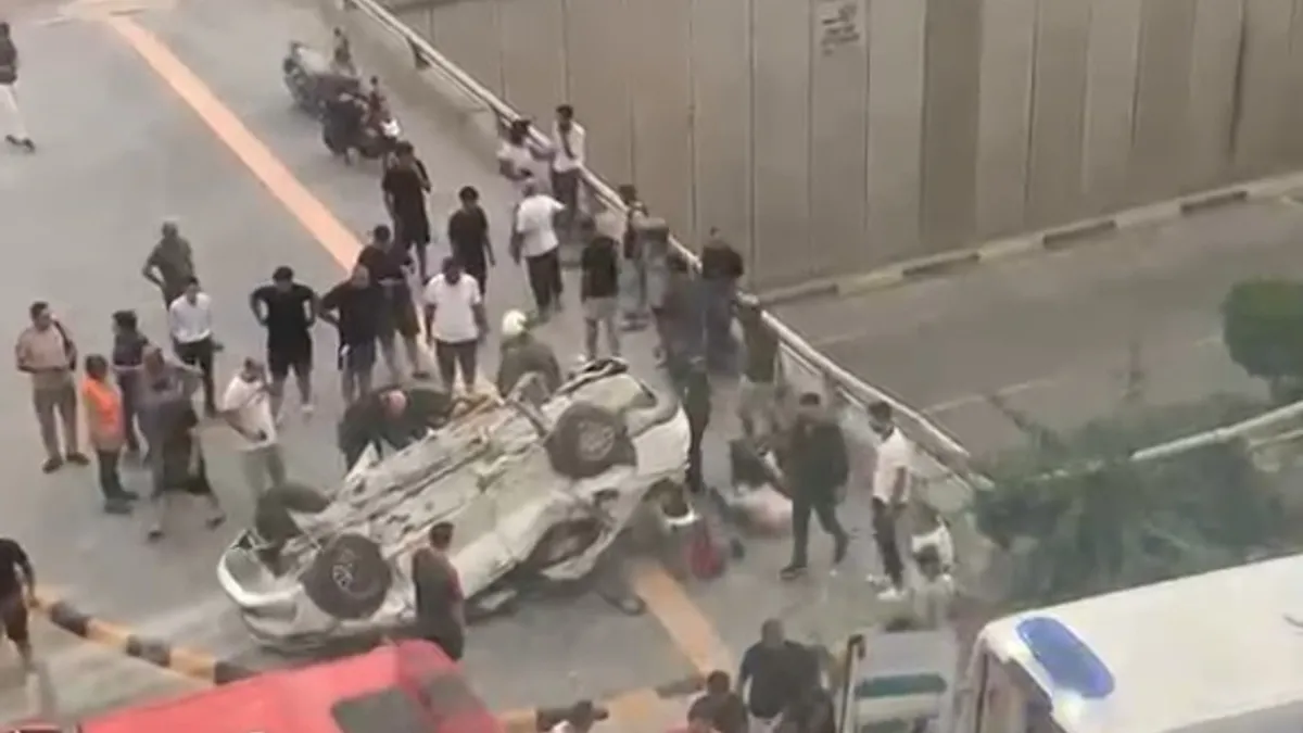 Hatay'da feci kaza: Otomobil bariyerlere çarptı, 2 ölü 3 yaralı