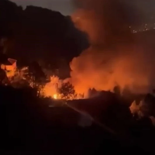 Hatay'da 2 Katlı Ahşap Ev Yanarak Kullanılamaz Hale Geldi