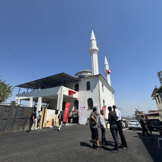 Hatay'da depremde yıkılan cami yeniden inşa edildi