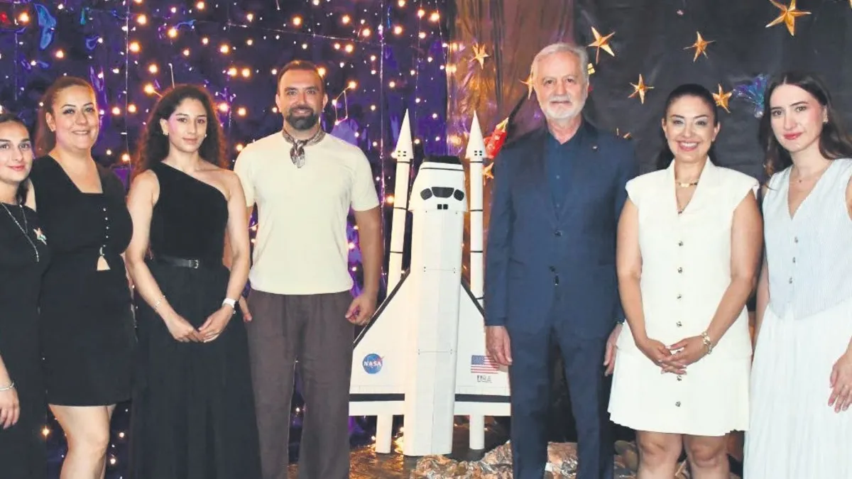 Hatay'da miniklerden uzay temalı geri dönüşüm sergisi