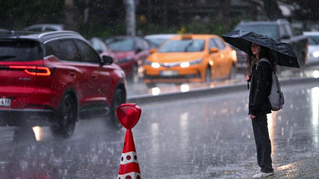 Hava Değişiyor: Sıcaklıklar Düşüyor, Sağanak Uyarısı