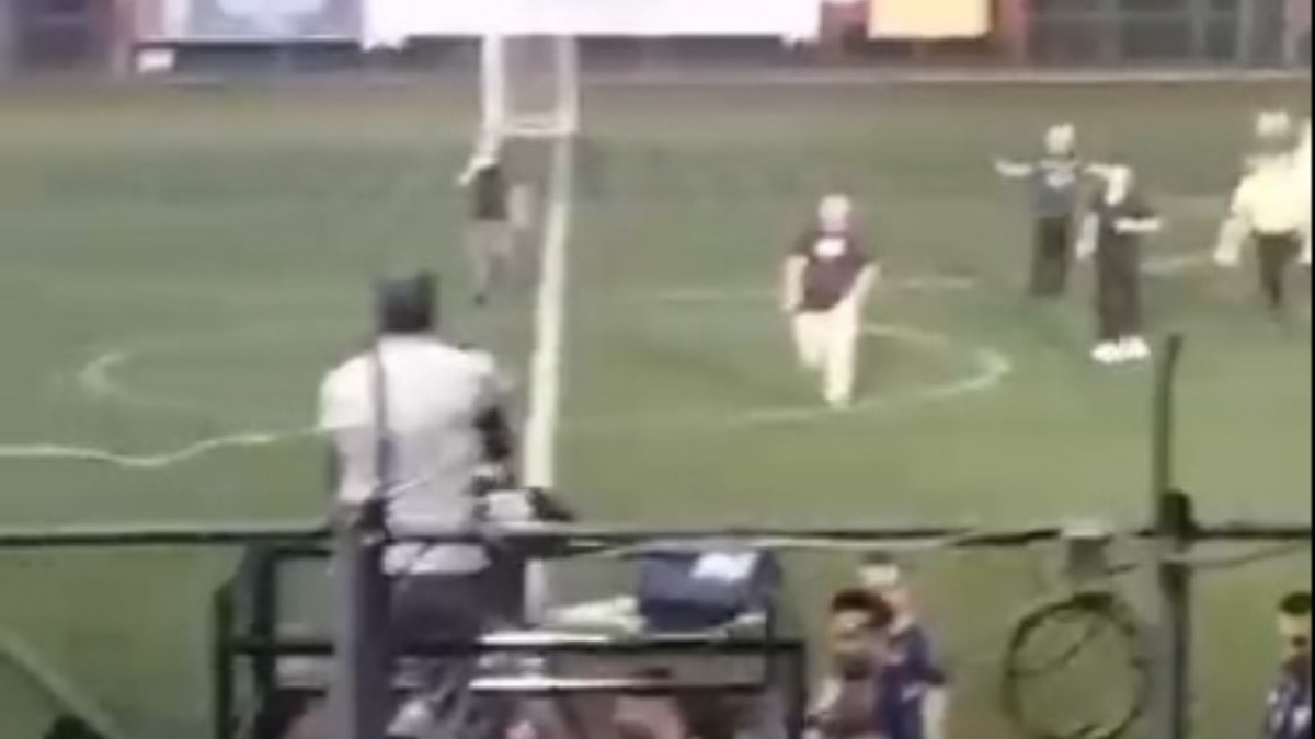 Hendek'te futbol turnuvasında polis-esnaf kavgası: 5 yaralı