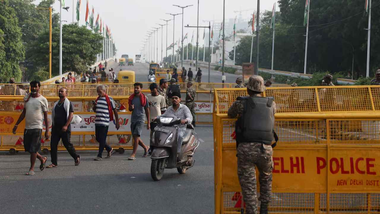 Hindistan'da Z Kuşağı İsyanı: Başkent Yeni Delhi Abluka Altında
