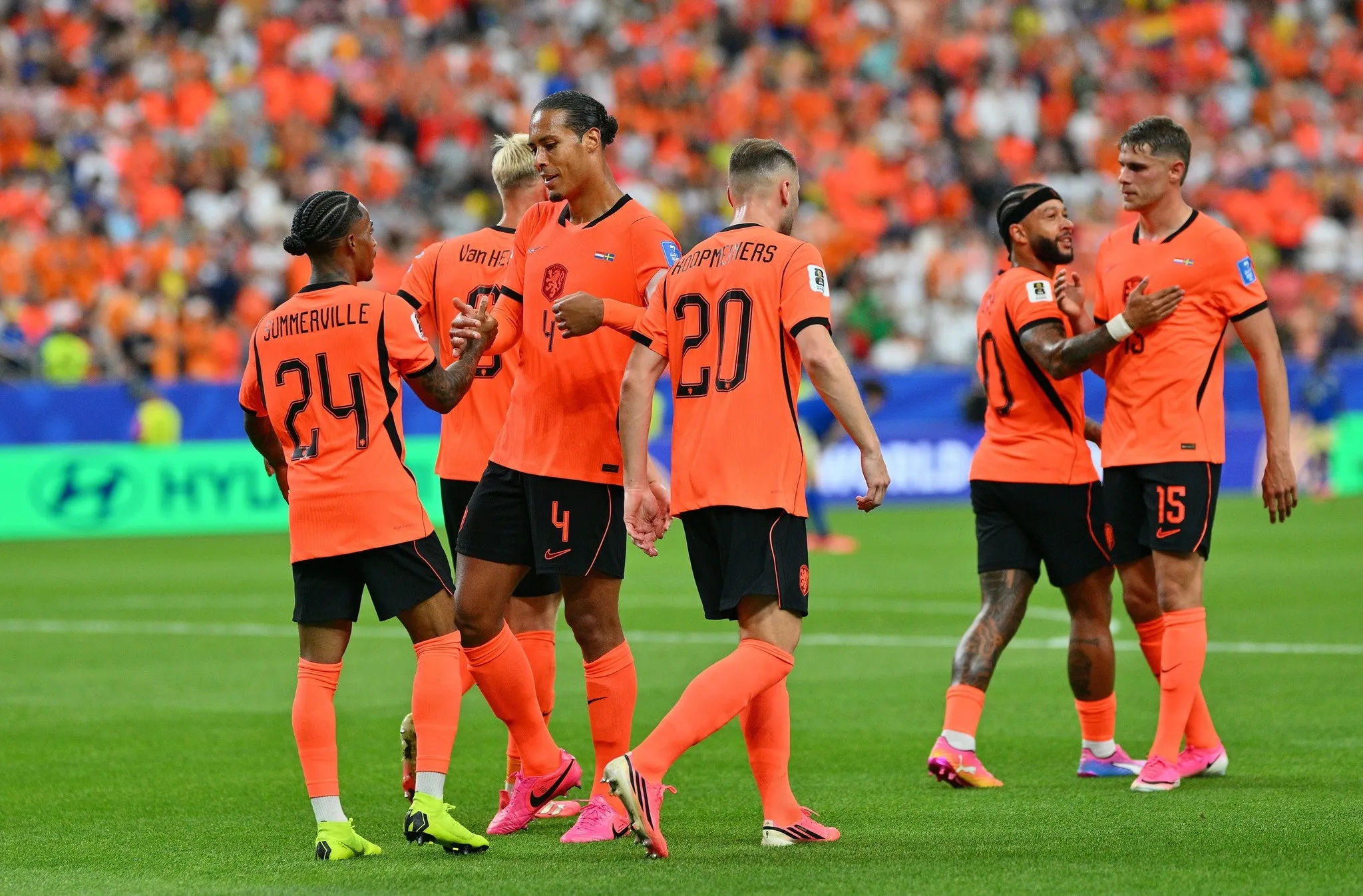 Hollanda İsveç'i farklı yendi: 5-1