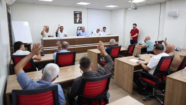 Honaz'da CHP'ye Dönüş: Meclis Üyesi İstifa Etti, Parti Çoğunluğu Değişti