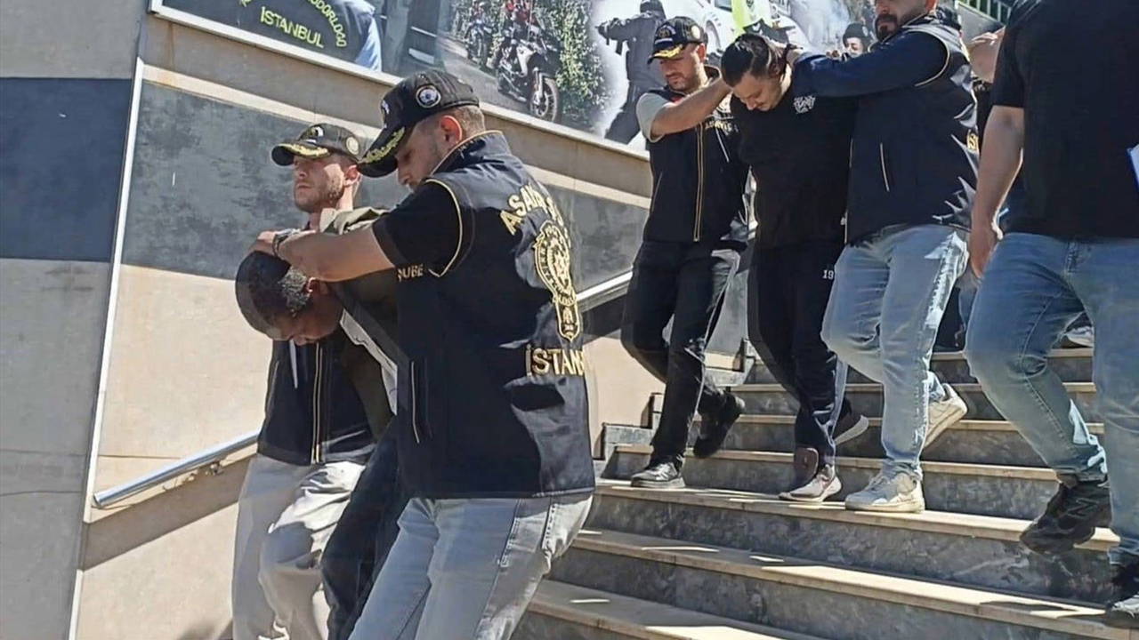 Hong Konglu diş hekimini evlilik vaadiyle dolandıran Nijeryalı İstanbul'da yakalandı