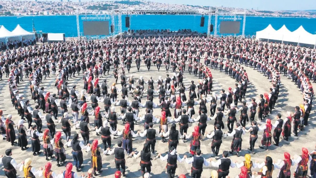 Horon Bizumdur! Karadeniz'in Kültürel Sembolü Dünya Rekoru İçin Oynanacak