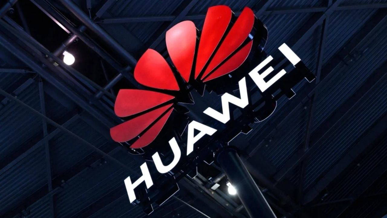 Huawei'den Yapay Zeka Hamlesi: Yeni Mikroçip Tanıtıldı
