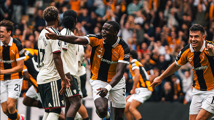 Hull City'nin Premier Lig Dönüşünde Muhteşem Başlangıç: Manchester United Zaferi