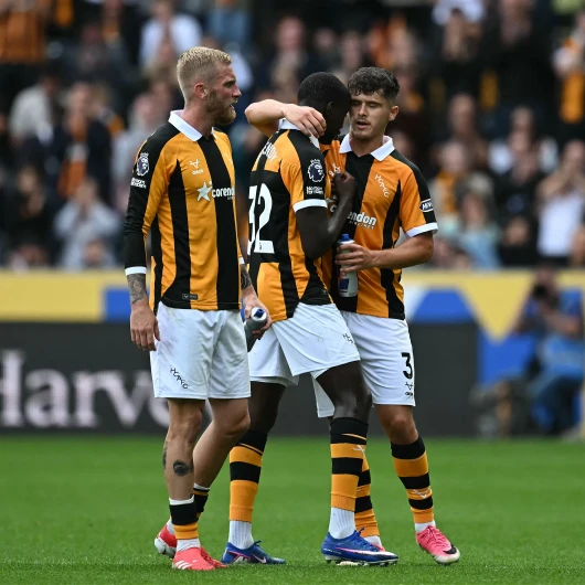 Hull City Premier Lig'e Muhteşem Başladı: Manchester United'ı 2-0 Devirdi