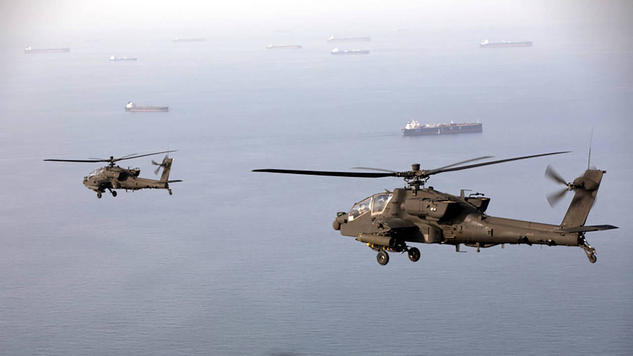 Hürmüz Boğazı'nda ABD Apache helikopteri düştü, 2 asker kurtarıldı