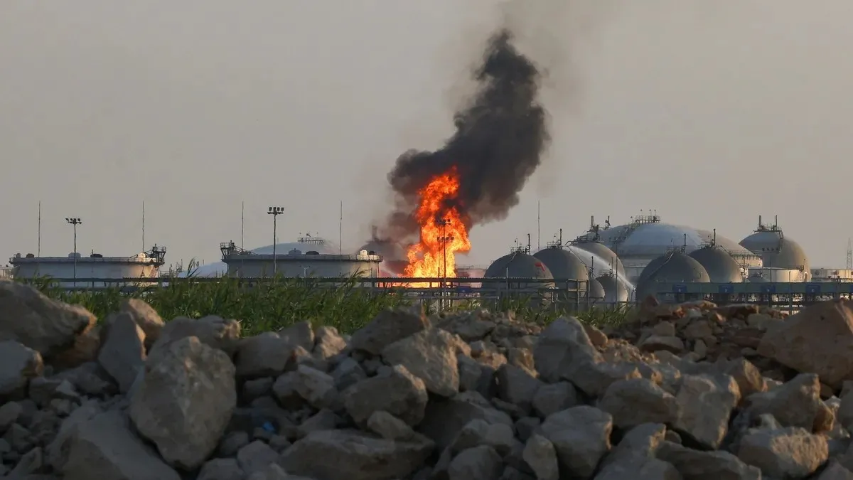 Husiler Riyad'a balistik füze ve İHA saldırısı düzenledi: Aramco hedef alındı