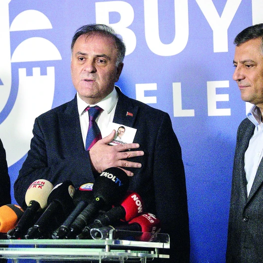 İBB Başkanvekili Nuri Aslan CHP'ye Geçmiyor: 'İmamoğlu'na Bağlıyım