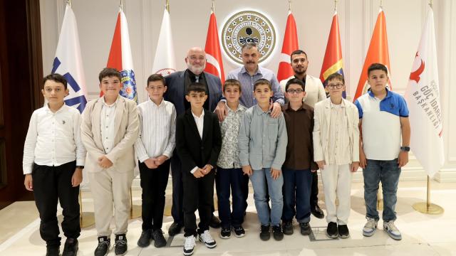 İçişleri Bakanı Çiftçi, genç izcileri makamında ağırladı