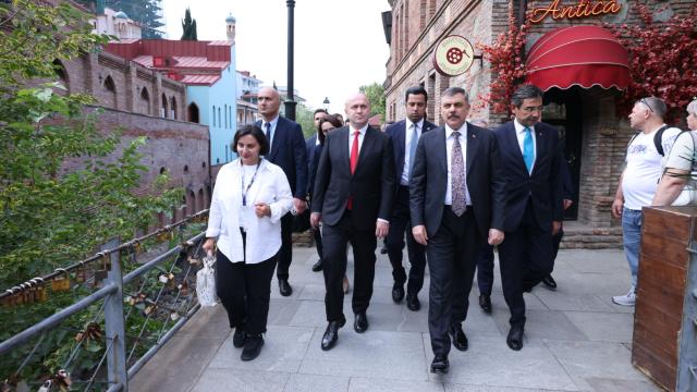 İçişleri Bakanı Çiftçi, Tiflis Büyükelçiliğini Ziyaret Etti
