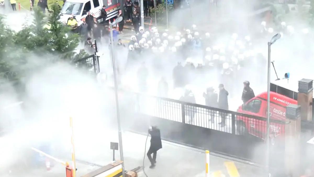 İçişleri Bakanı: Kılıçdaroğlu'nun talebiyle polis girdi