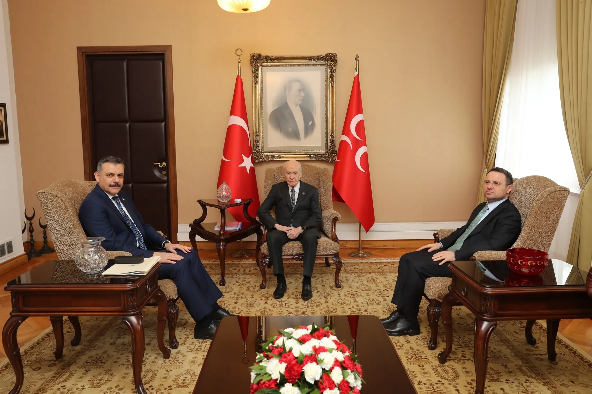 İçişleri ve Adalet Bakanları Bahçeli'yi TBMM'de Ziyaret Etti