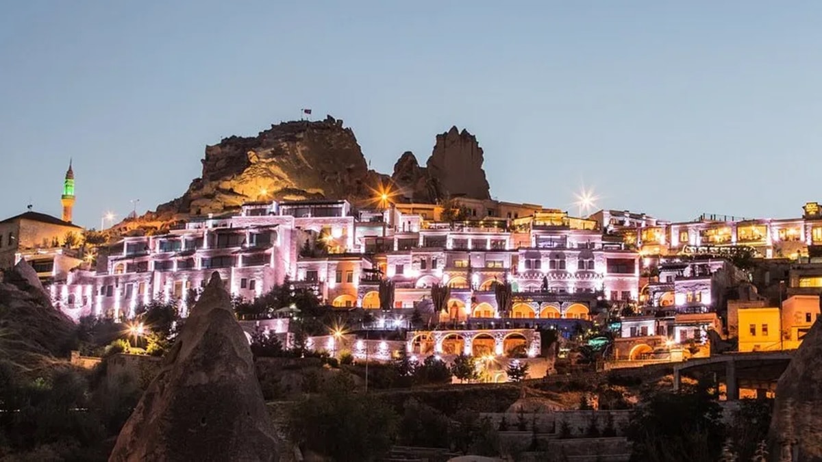 İcrada Peri Bacası Manzaralı Otel Satışa Çıktı