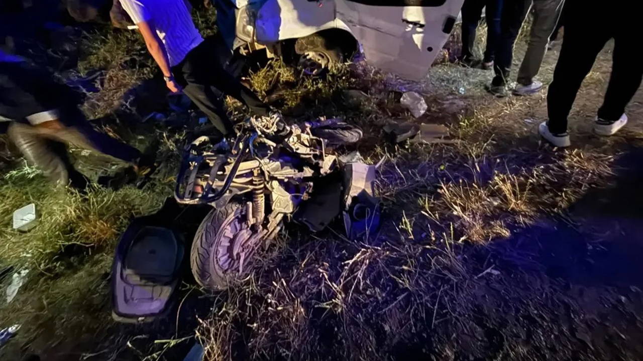 İdil'de Minibüs-Motosiklet Kafa Kafaya Çarpıştı: 1 Ölü, 4 Yaralı