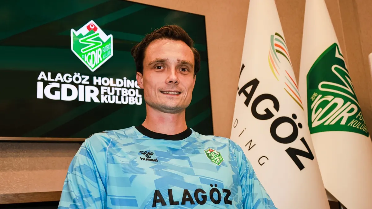Iğdır FK, Polonyalı Kaleci Jakub Szumski'yi Transfer Etti