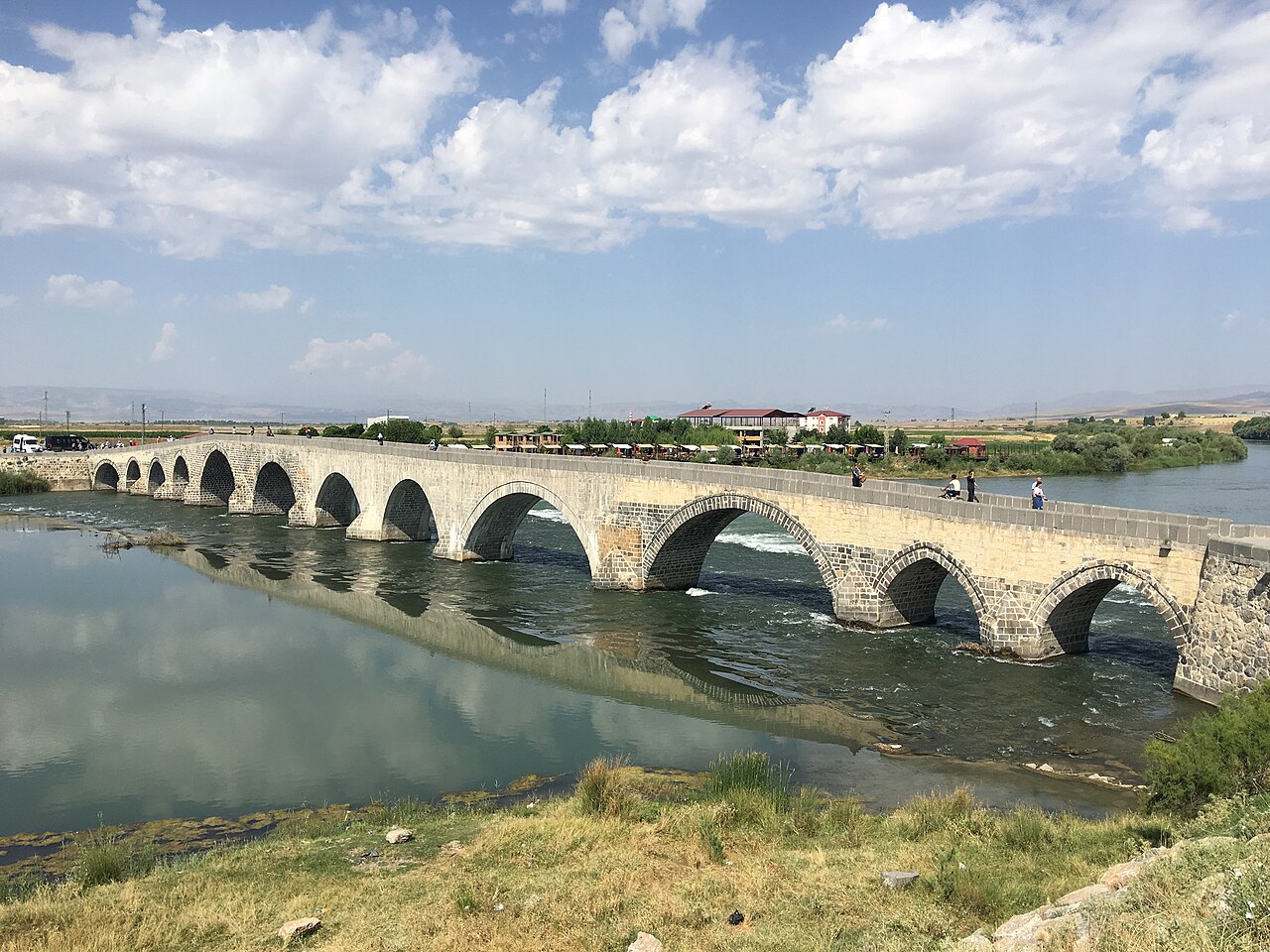 Iğdır'daki Tuz Mağaraları 700 Bin Ziyaretçiyi Ağırladı