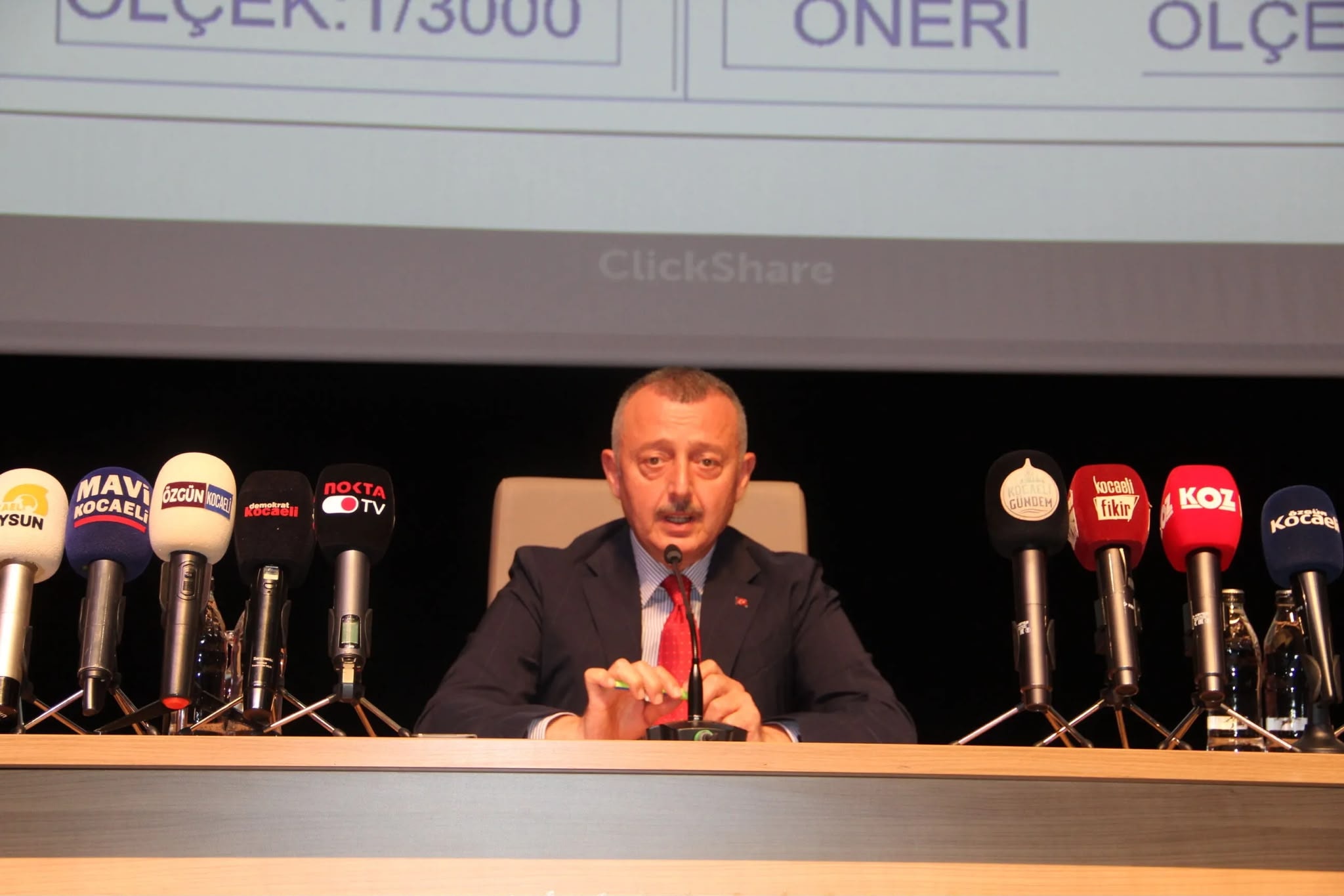 İhale tartışması AKP'li başkana suç duyurusu yaptırdı