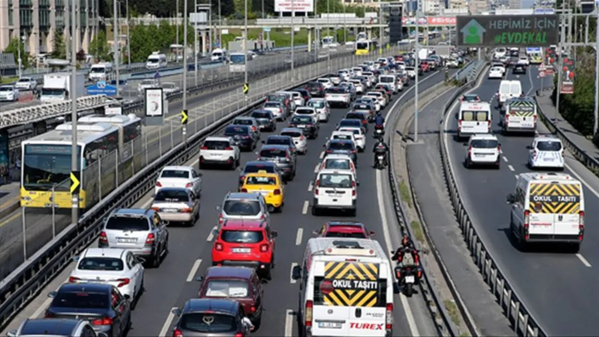 İkinci el otomobilde 6 ay 6 bin km kısıtlaması 2027'ye uzatıldı