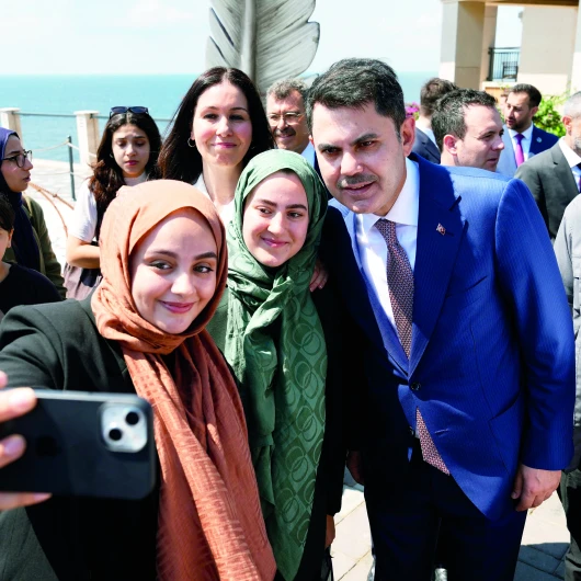 İklim Değişikliği Ortak Meselemiz: Bakan Kurum'dan Nepal Mesajı