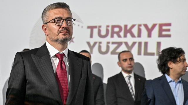 İletişim Başkanı Duran'dan FETİH 1453 Deneyim Çadırı Ziyareti