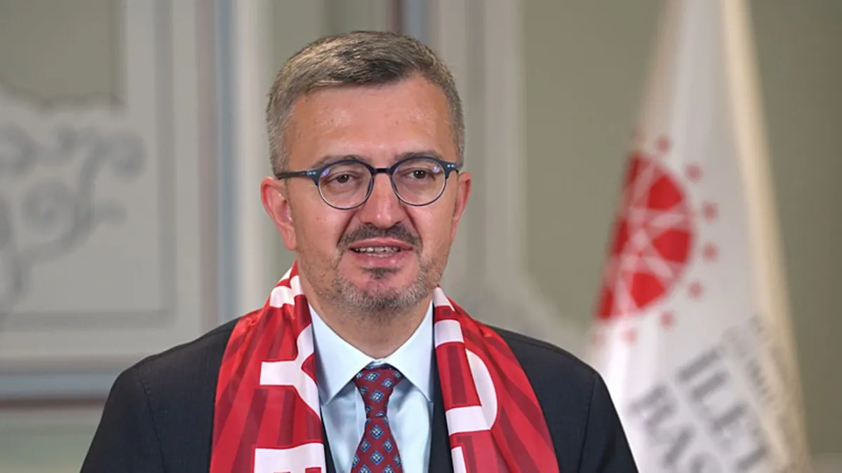 İletişim Başkanı Duran'dan A Milli Takım'a Destek Mesajı