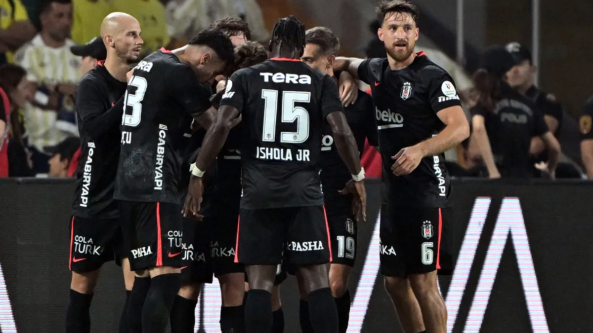 İlk Derbide Muhteşem Geri Dönüş! Beşiktaş, Fenerbahçe'yi 2-1 Yendi