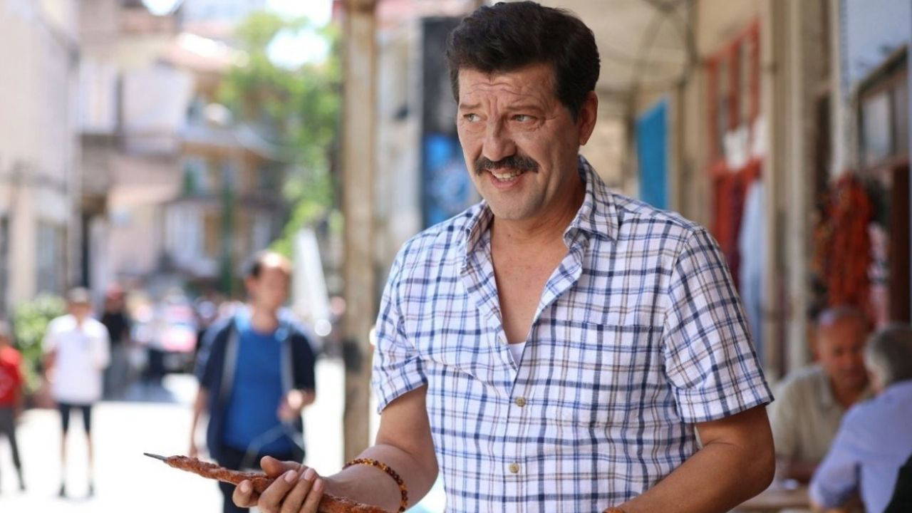 İlker Aksum: Altı Üstü İstanbul'un Bayram'ı ve Uzun Soluklu Kariyeri