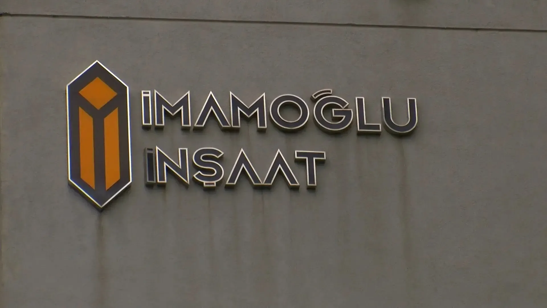 İmamoğlu İnşaat’ın aykırı yapılarına usulsüz iskan iddiası