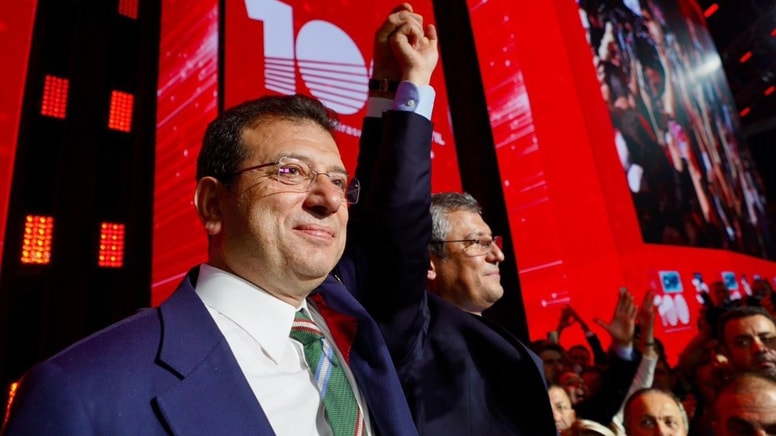 İmamoğlu'ndan Özel'e çağrı: Bu fotoğrafa iyi baksın
