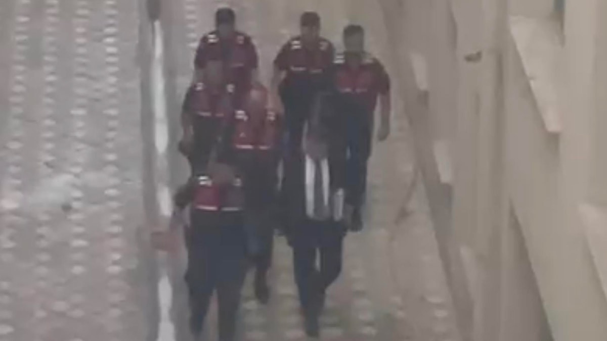 İmamoğlu'ndan Tasarruf Savunması: '30 Milyon Tasarruf Ettim Diye Mi Yargılanıyorum