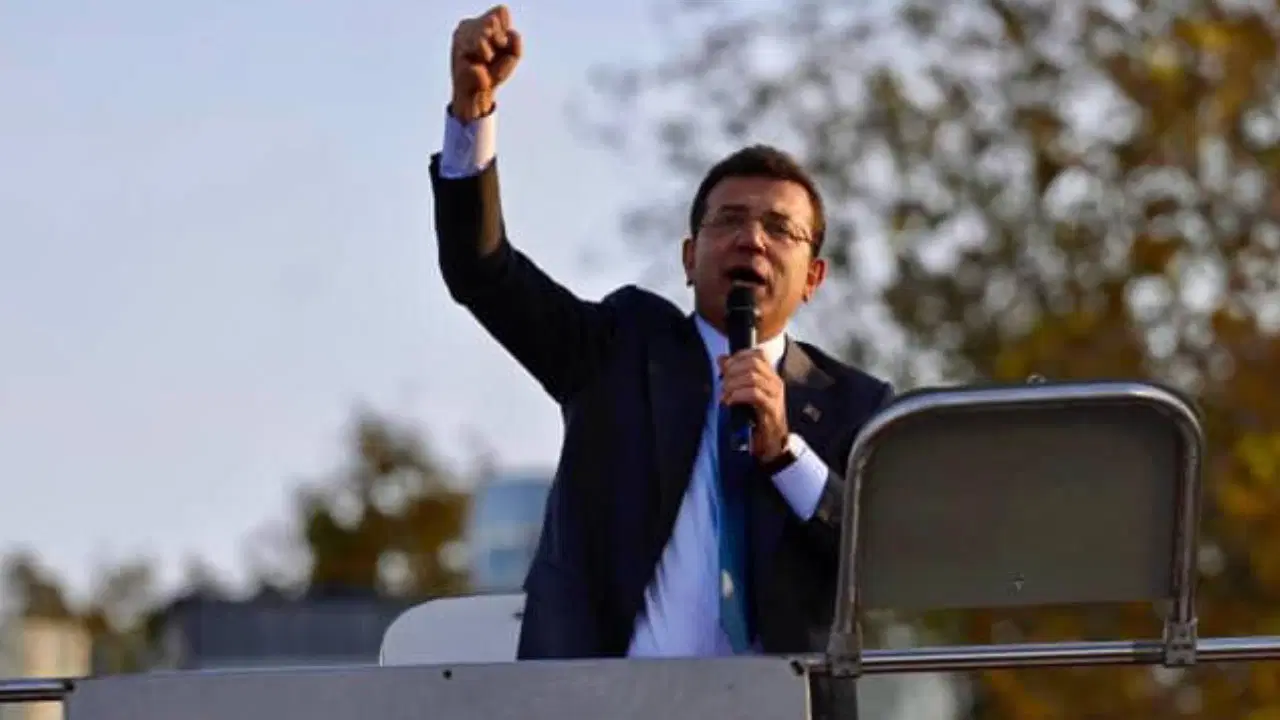 İmamoğlu'ndan İstifalara Sert Yorum: 'Millete Hesap Vereceksiniz