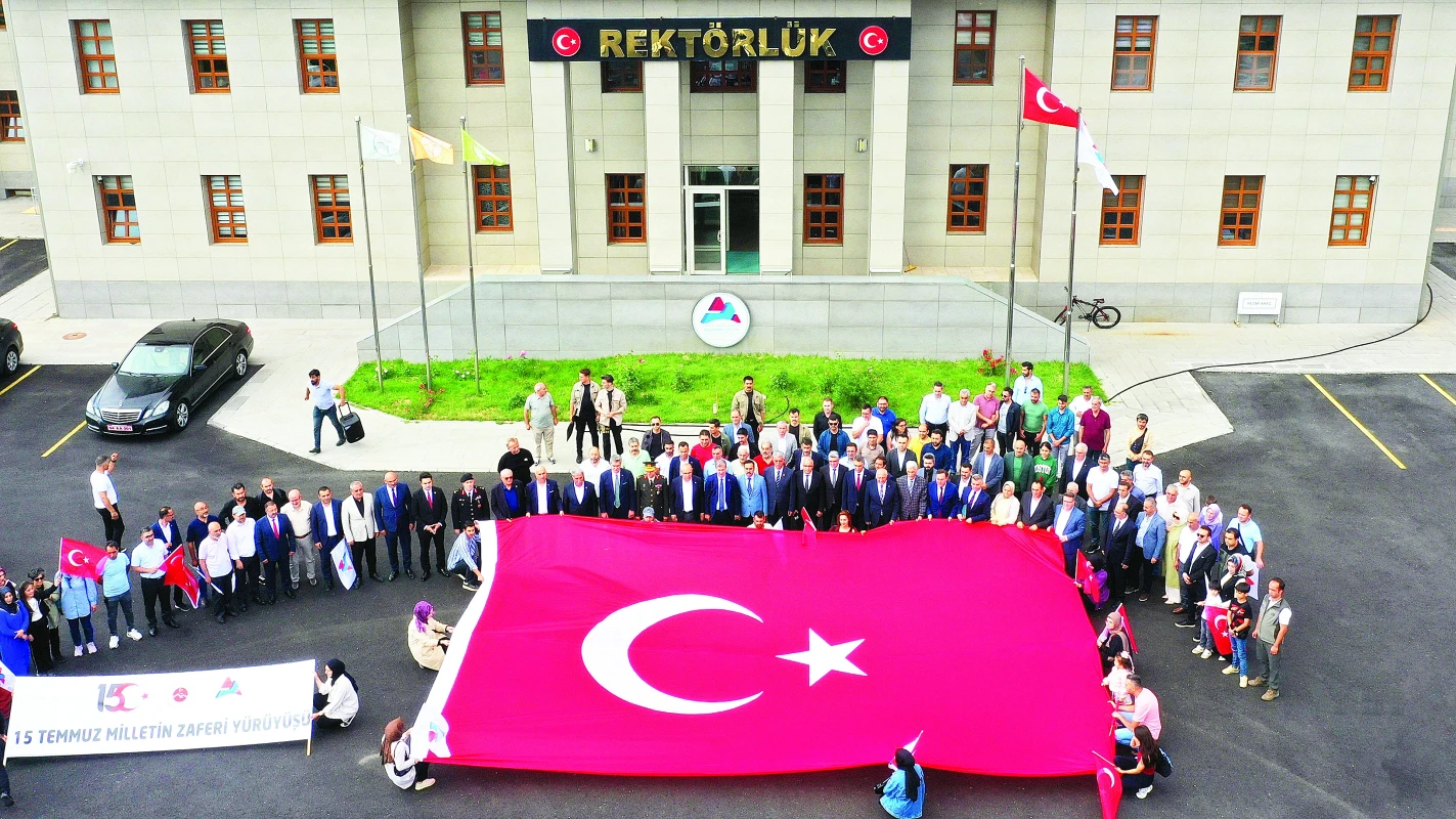 İmparatorluktan Cumhuriyet'e vesayet tartışıldı