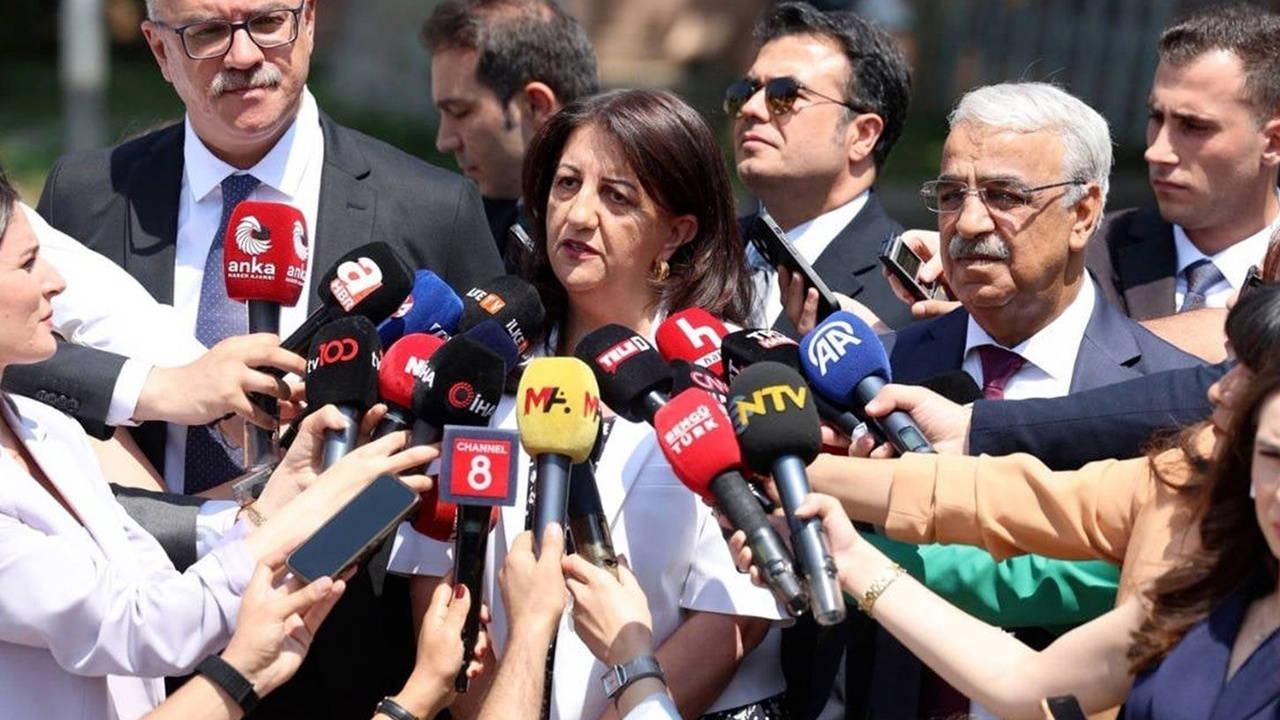 İmralı Heyeti'nden AKP'ye ziyaret: Efkan Ala ile kritik görüşme