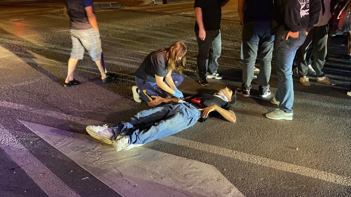 İnegöl'de Motosiklet Kazası: 2 Yaralı Hastaneye Kaldırıldı