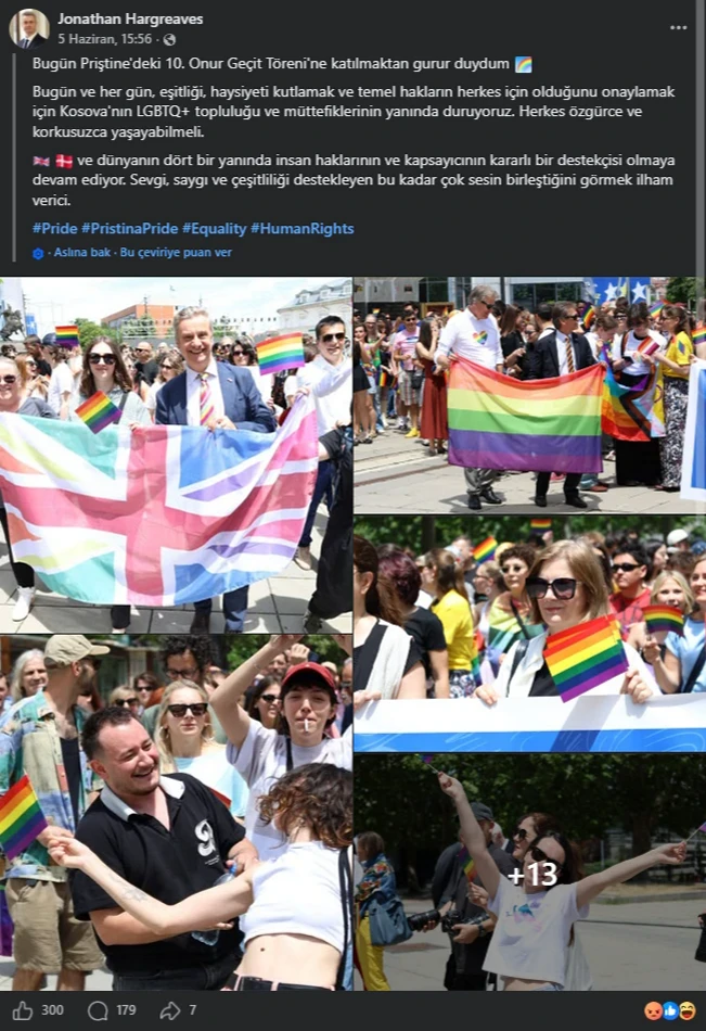 İngiliz Elçi FETÖ Okulunda LGBT Kıyafetiyle Görüldü