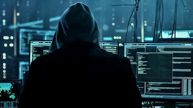 İngiltere'de 3 Havalimanına Siber Saldırı: 8,7 Milyon Yolcunun Verileri Çalındı
