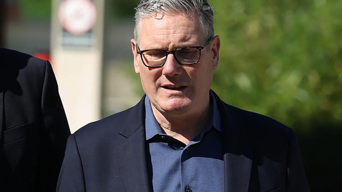 İngiltere Başbakanı Keir Starmer istifa etti