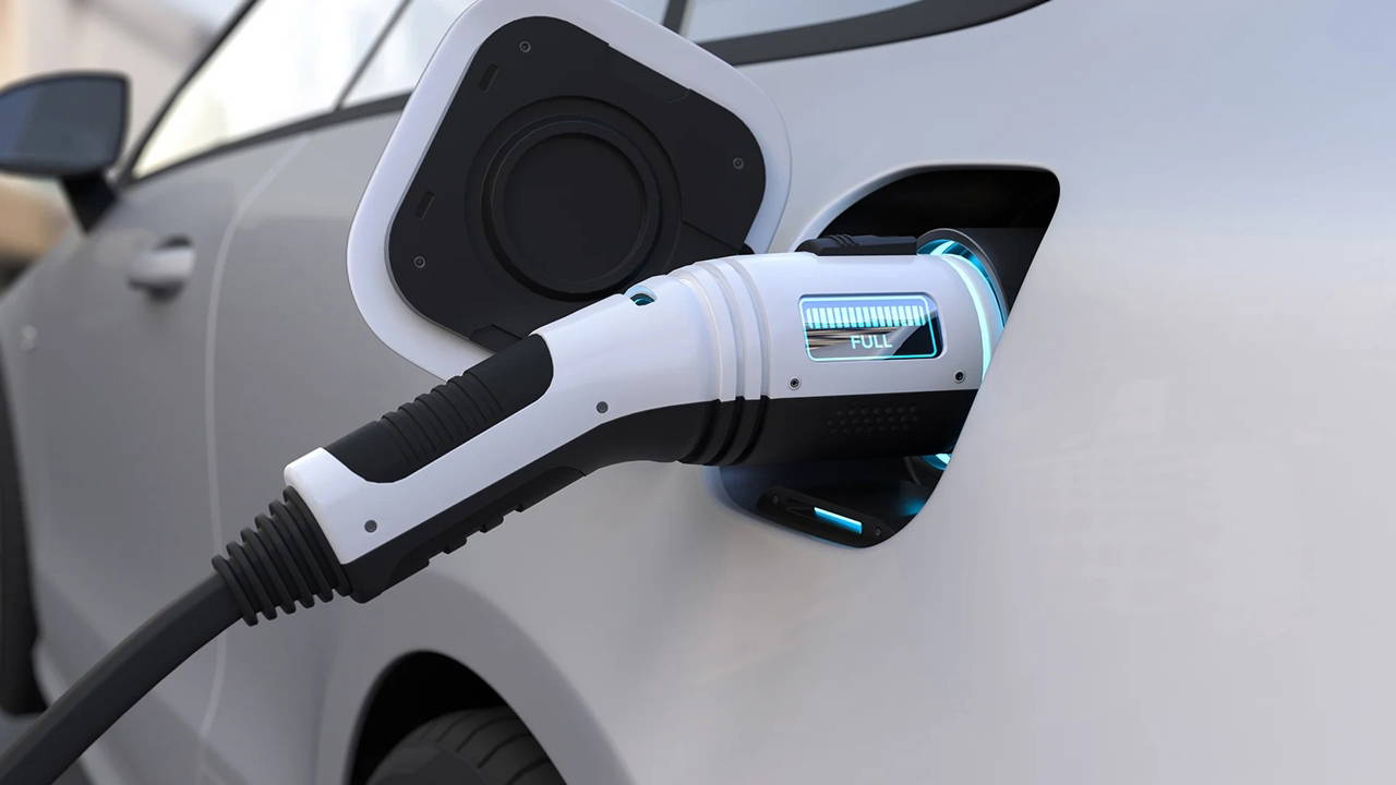 İngiltere'den elektrikli araçlara kilometre başına vergi: 2028'de başlıyor