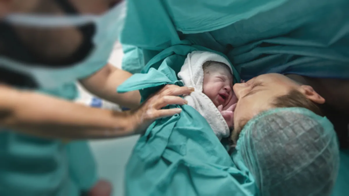 İngiltere'de hastane ihmalleri: 500'den fazla anne ve bebek öldü