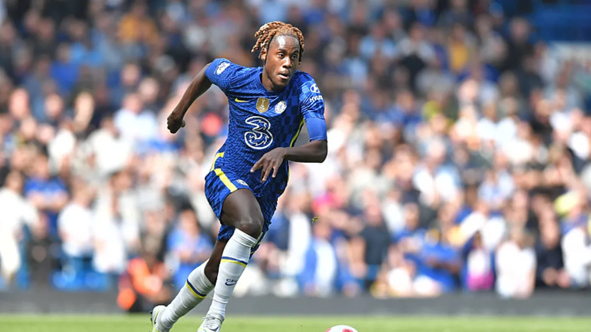 İngiltere'de Livramento'nun yerine Chalobah