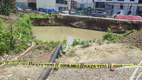 İnşaat Temelinde Suda Ölü Bulundu: Elektrik Akımı Şüphesi