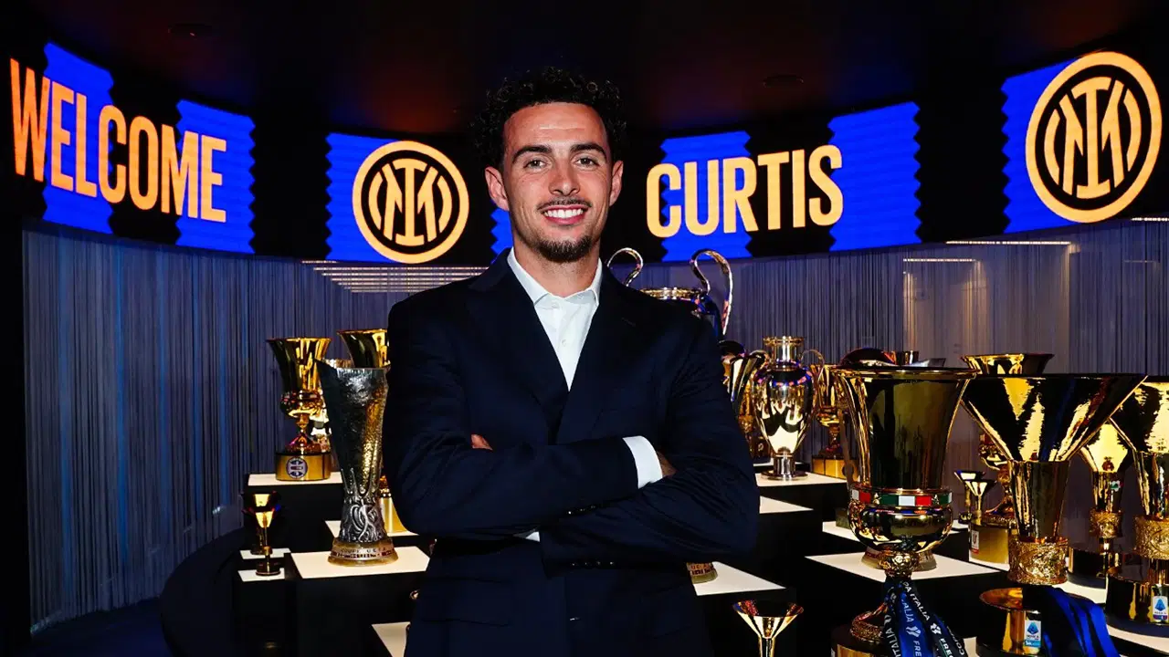 Inter, Curtis Jones Transferini Resmen Açıkladı
