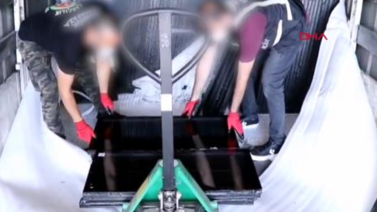 İpsala Gümrük Kapısı'nda 1 Ton Uyuşturucu Ele Geçirildi
