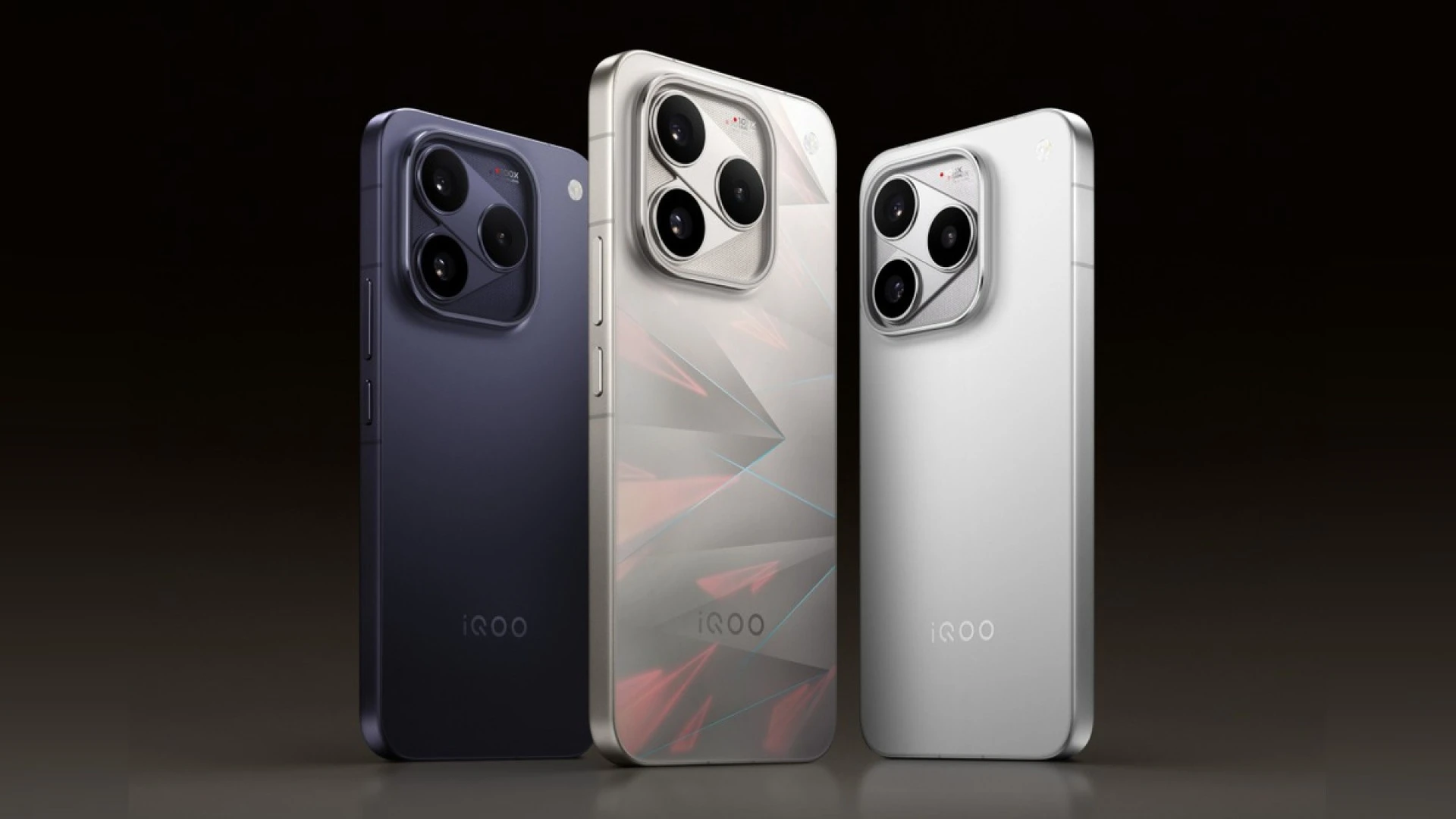 iQOO 16 Tanıtıldı: Snapdragon 8 Elite ve 8400mAh Batarya